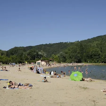 A Avec Piscine Partagee Conviviale
