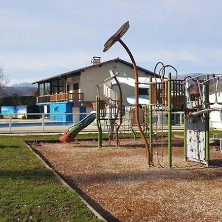 A Avec Piscine Partagee Conviviale Vakantiehuis *